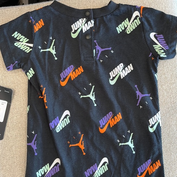 Jordan 6M Jump Man Onesie - Picture 5 of 5